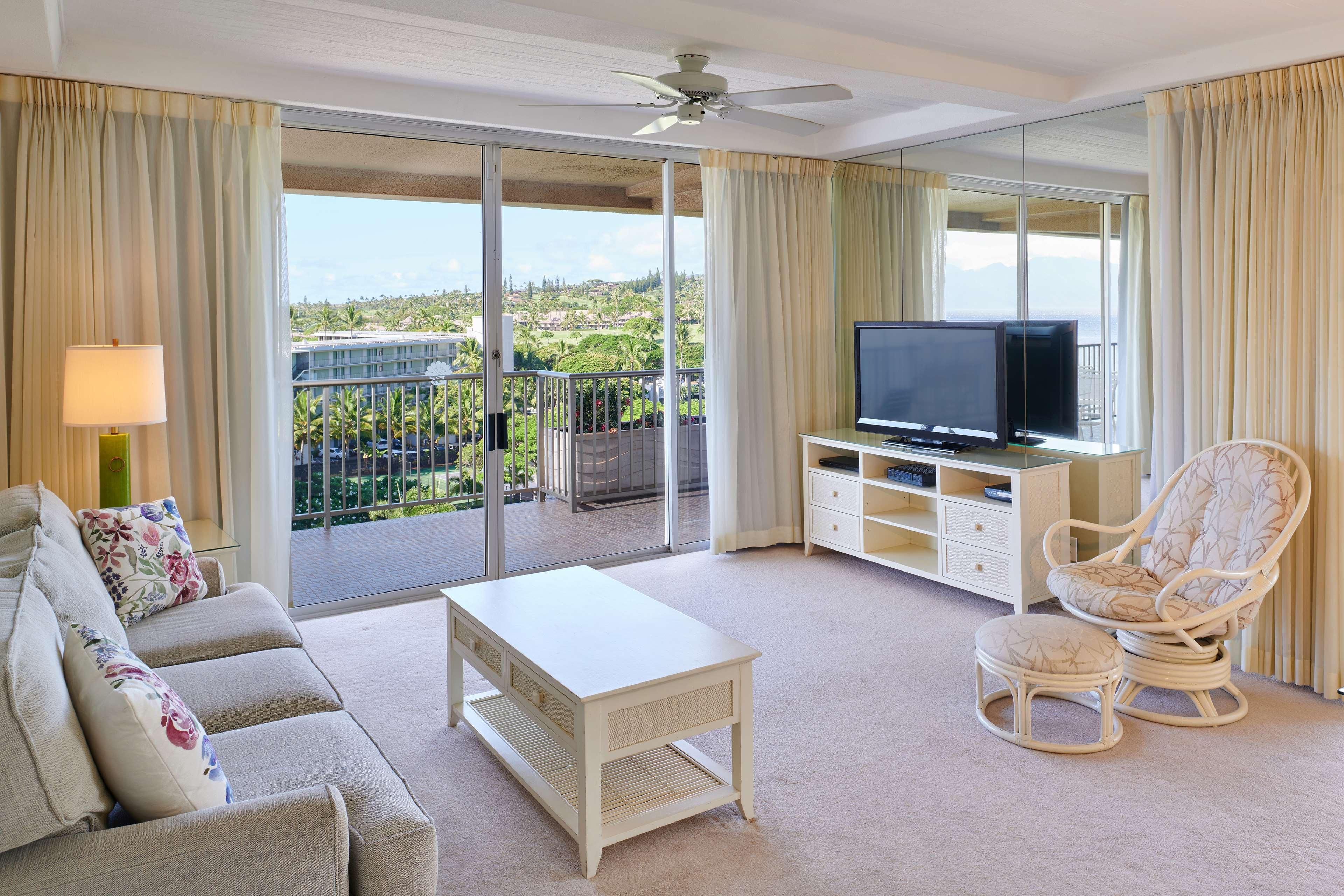 Apartahotel Aston At The Whaler On Kaanapali 5*