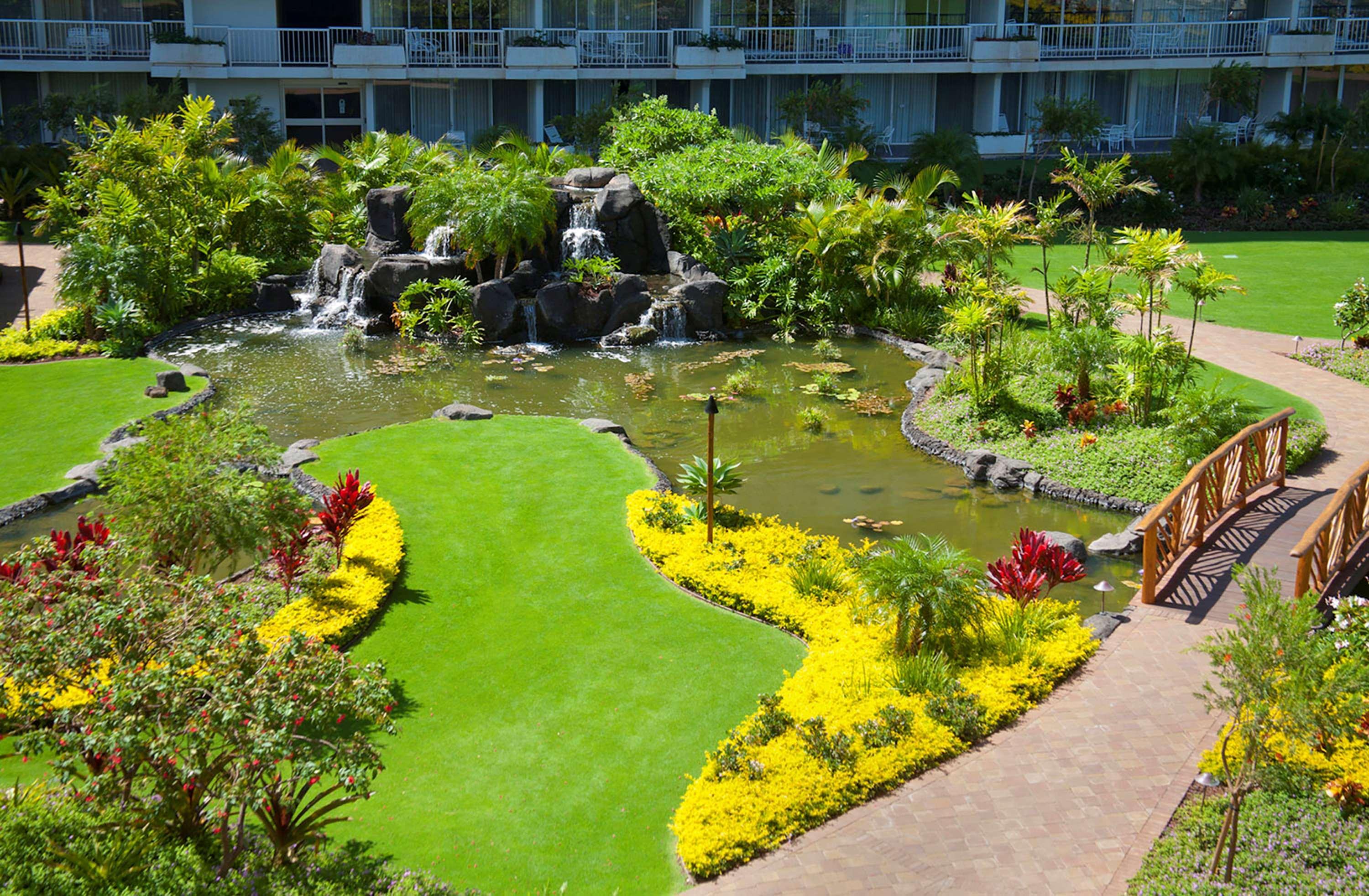 Apartahotel Aston At The Whaler On Kaanapali 5*